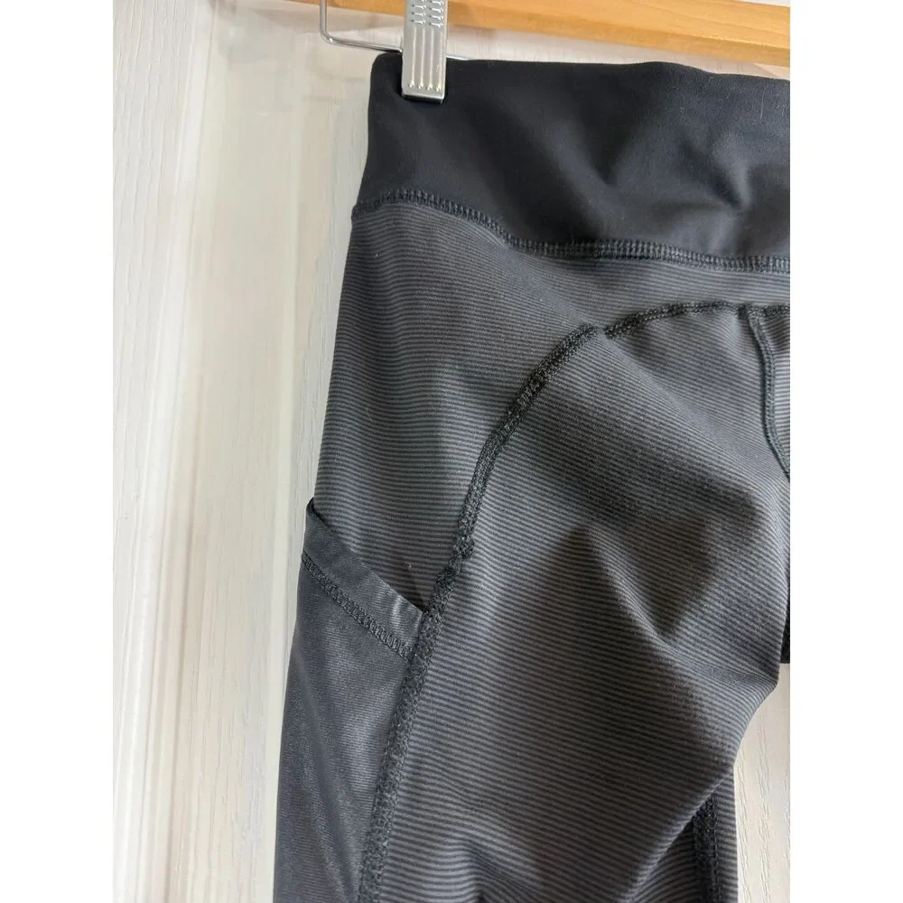 Lululemon Women's Cut The Crop Capri Leggings Black Size 2